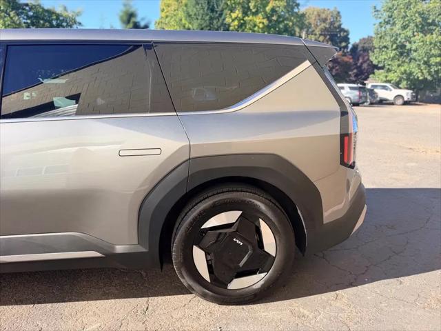 2024 Kia EV9 Light Long Range