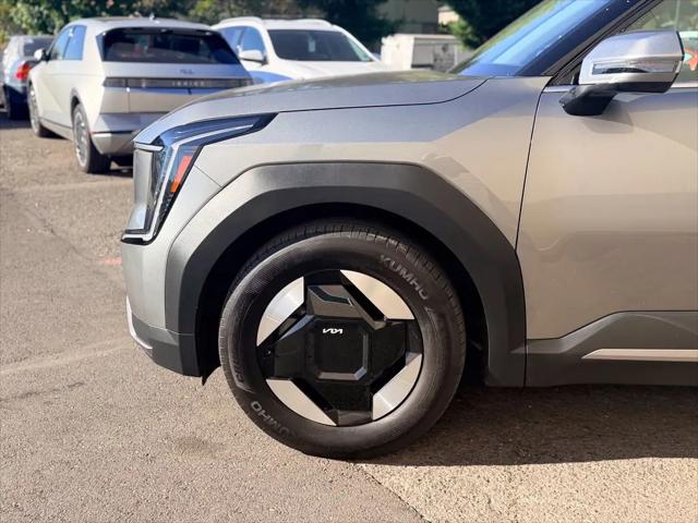2024 Kia EV9 Light Long Range