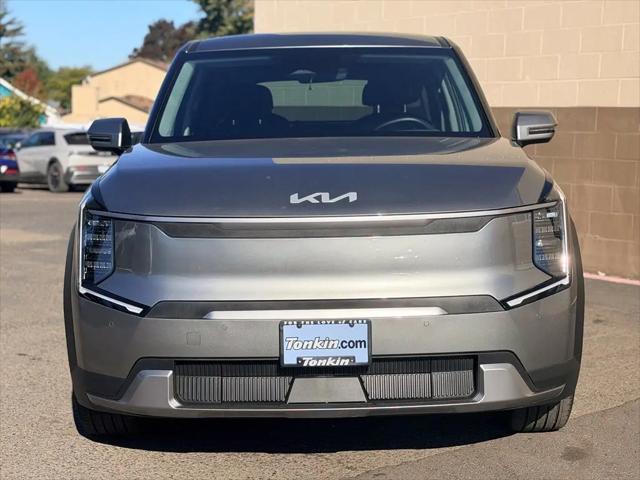 2024 Kia EV9 Light Long Range