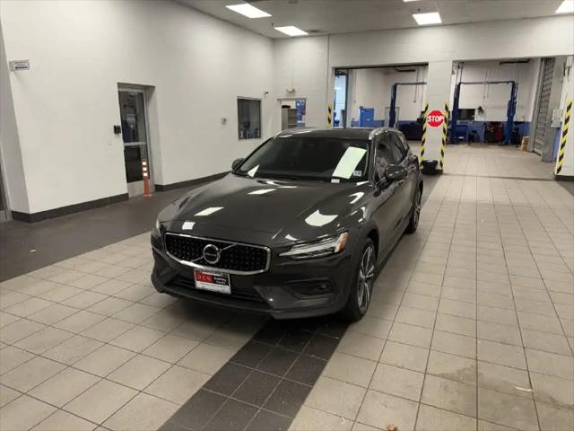 2025 Volvo V60 Cross Country Plus, B5 AWD Gas mild hybrid for sale in Old Bridge, NJ