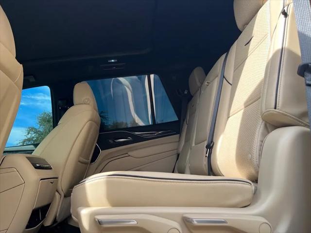 2023 Cadillac Escalade 4WD Premium Luxury