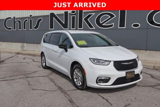 2025 Chrysler Pacifica Select for sale in Broken Arrow, OK