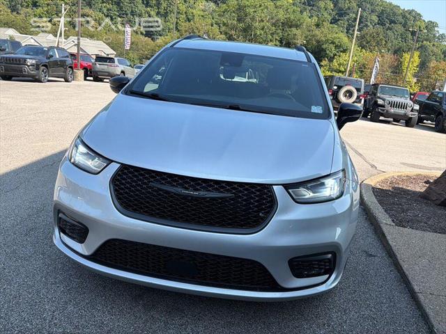 2024 Chrysler Pacifica Touring L AWD