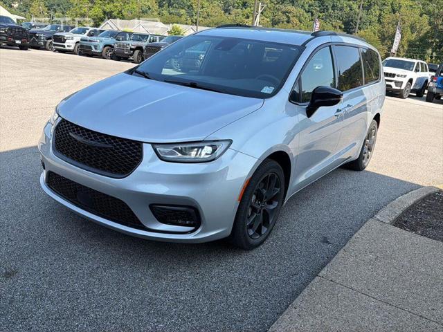 2024 Chrysler Pacifica Touring L AWD