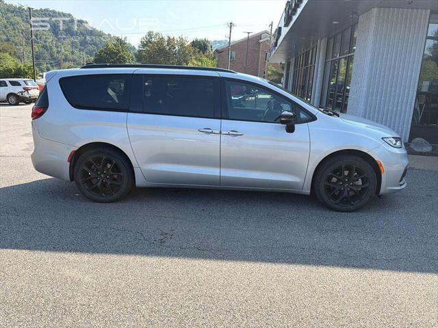 2024 Chrysler Pacifica Touring L AWD