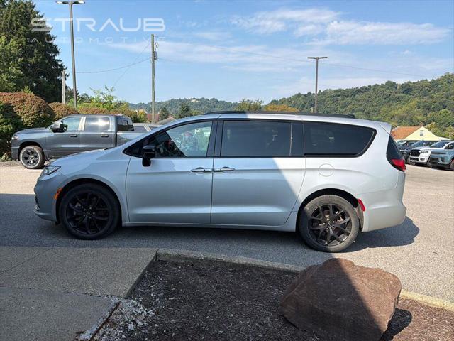 2024 Chrysler Pacifica Touring L AWD