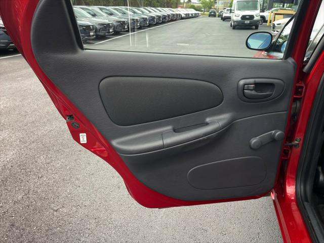 2005 Dodge Neon SXT