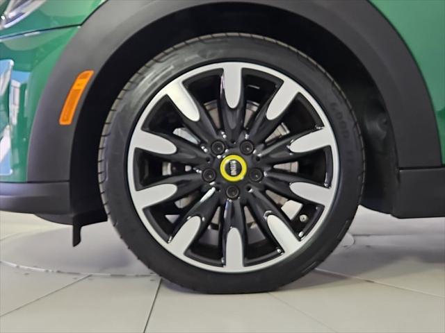 2024 MINI SE Hardtop Cooper