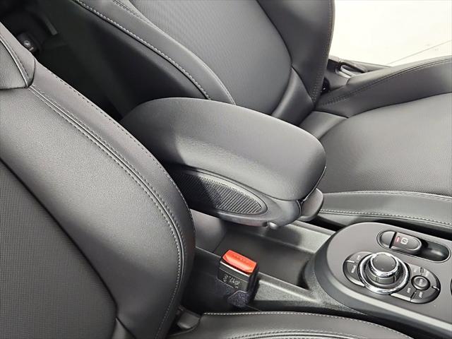 2024 MINI SE Hardtop Cooper