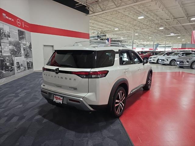 2023 Nissan Pathfinder Platinum 4WD