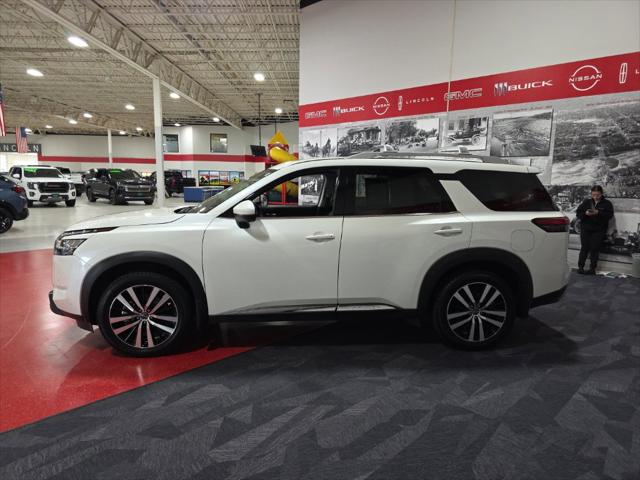 2023 Nissan Pathfinder Platinum 4WD