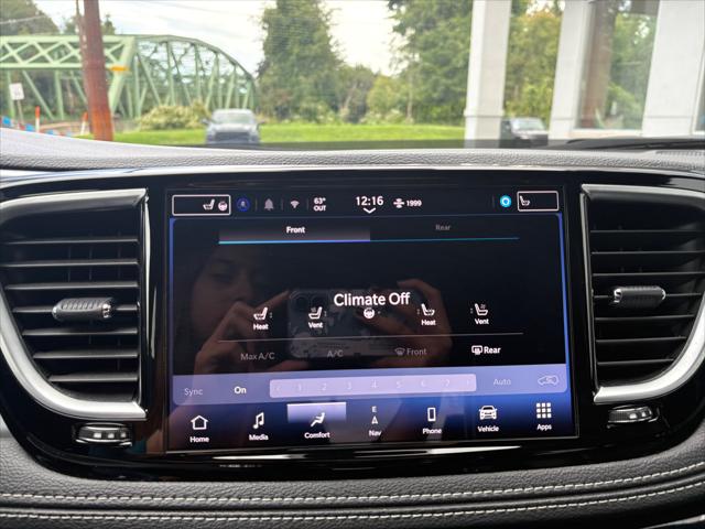 2025 Chrysler Pacifica Limited