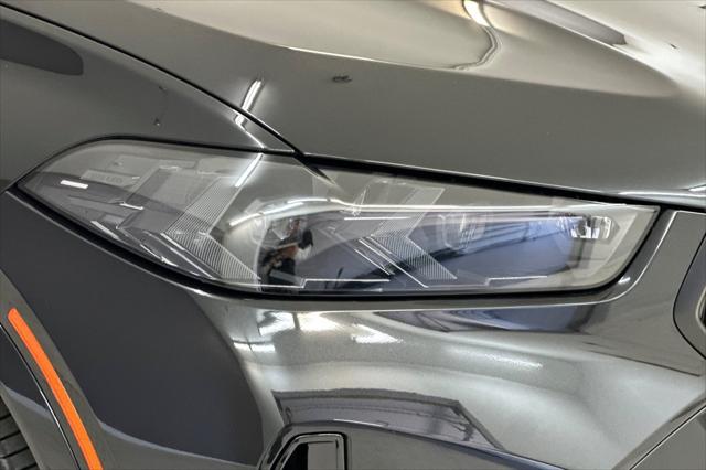 2027 BMW X6 xDrive40i