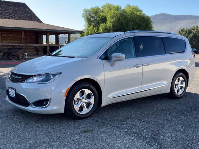 2017 Chrysler Pacifica Touring-L Plus
