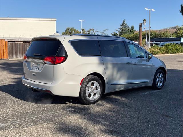 2017 Chrysler Pacifica Touring-L Plus