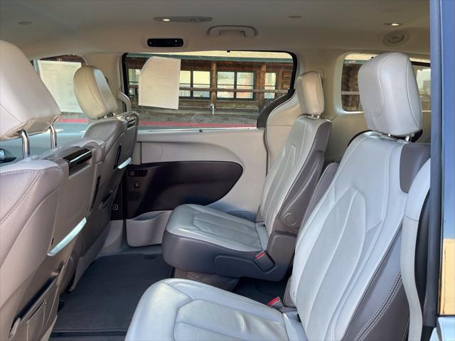 2017 Chrysler Pacifica Touring-L Plus