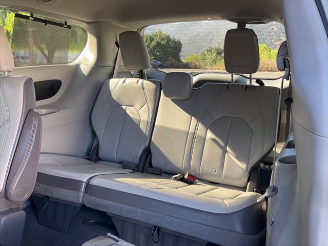 2017 Chrysler Pacifica Touring-L Plus