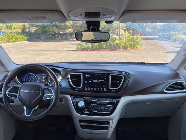 2017 Chrysler Pacifica Touring-L Plus