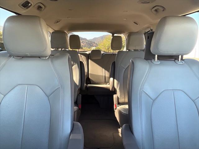 2017 Chrysler Pacifica Touring-L Plus