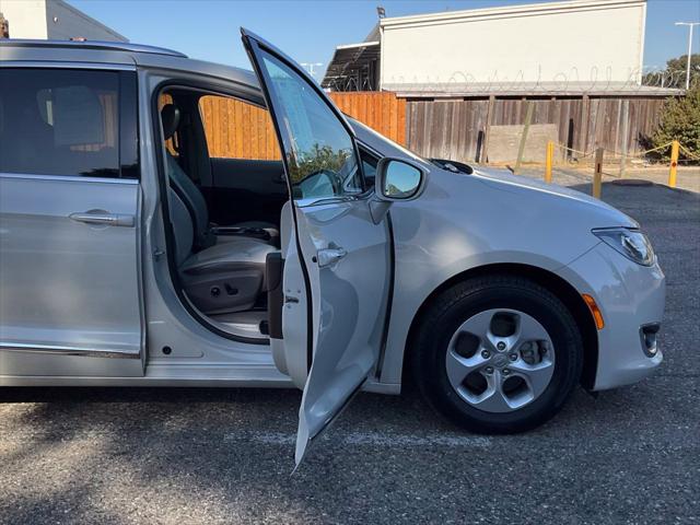 2017 Chrysler Pacifica Touring-L Plus
