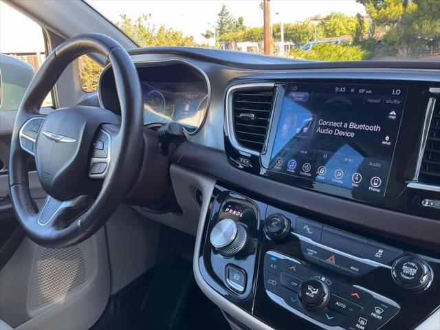 2017 Chrysler Pacifica Touring-L Plus