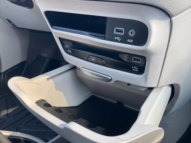 2017 Chrysler Pacifica Touring-L Plus
