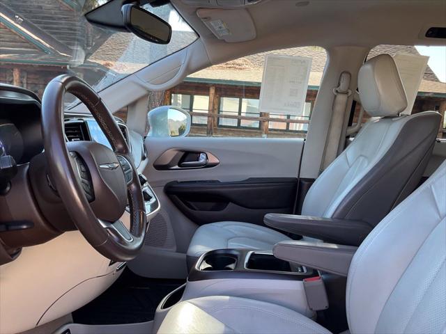 2017 Chrysler Pacifica Touring-L Plus