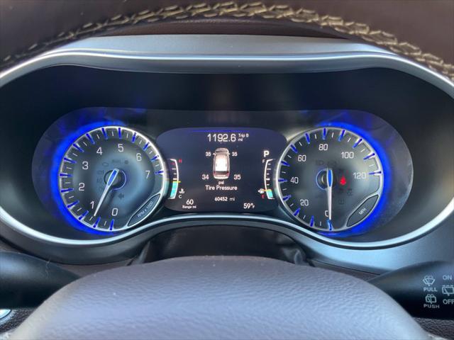 2017 Chrysler Pacifica Touring-L Plus