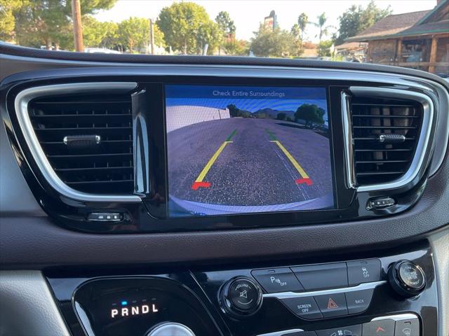 2017 Chrysler Pacifica Touring-L Plus