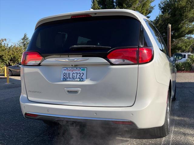 2017 Chrysler Pacifica Touring-L Plus