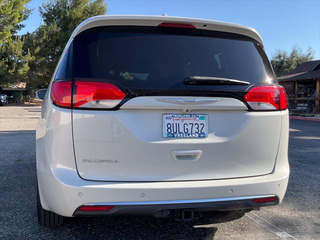2017 Chrysler Pacifica Touring-L Plus