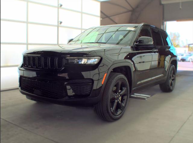Used 2024 Jeep Grand Cherokee Altitude 4x4 For Sale in Olive Branch, MS