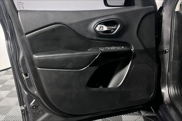 Used 2019 Jeep Cherokee Altitude FWD For Sale in Olive Branch, MS