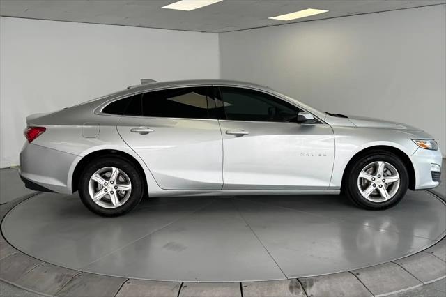 2022 Chevrolet Malibu FWD LT