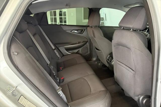 2022 Chevrolet Malibu FWD LT