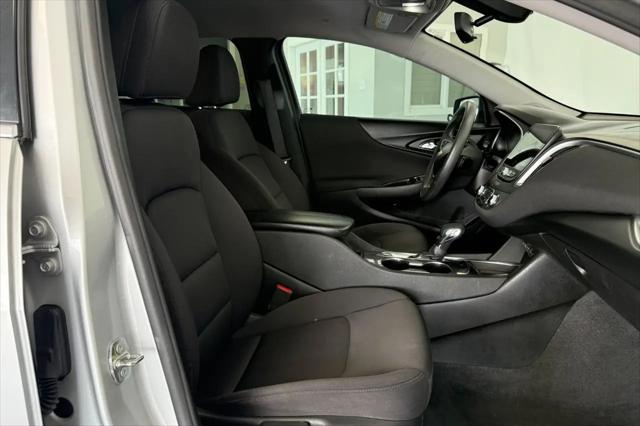2022 Chevrolet Malibu FWD LT