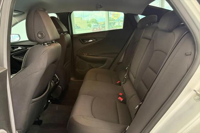 2022 Chevrolet Malibu FWD LT