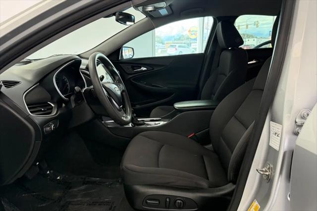2022 Chevrolet Malibu FWD LT