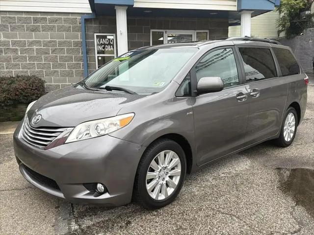2016 Toyota Sienna XLE Premium 7 Passenger for sale in Martins Ferry, OH
