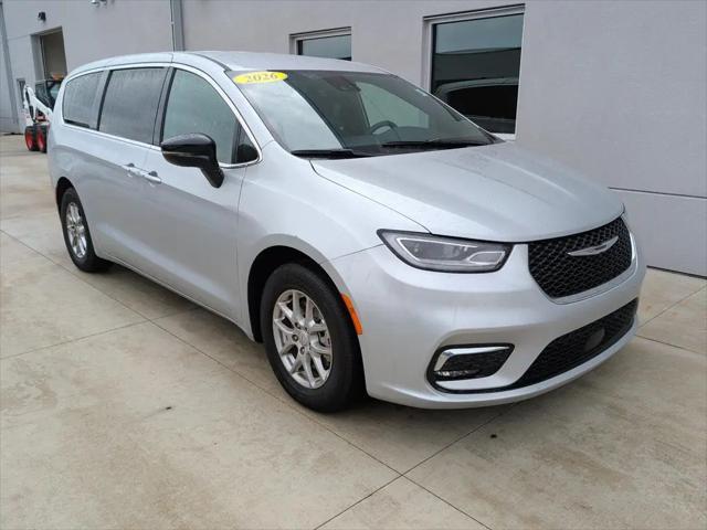 2026 Chrysler Pacifica Select for sale in Winona, MN