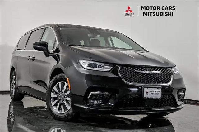 2023 Chrysler Pacífica Híbrido Touring L for sale in Aurora, IL