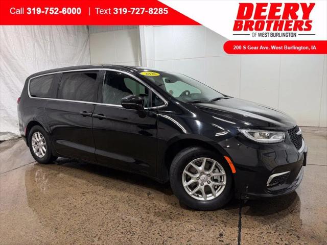 2026 Chrysler Pacifica Select for sale in West Burlington, IA