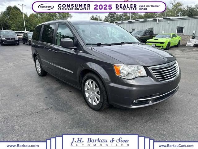 2016 Chrysler Town & Country Touring for sale in Cedarville, IL