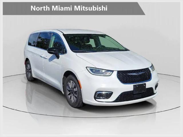 2024 Chrysler Pacífica Híbrido Select for sale in Miami, FL