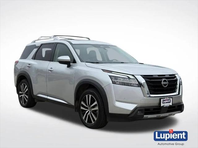 2023 Nissan Pathfinder Platinum 4WD for sale in Golden Valley, MN