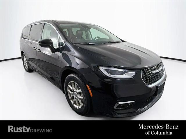 2024 Chrysler Pacifica Touring L for sale in Columbia, MO