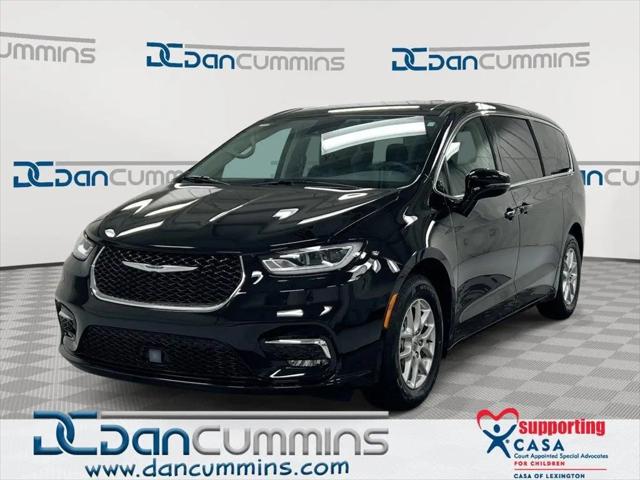 2024 Chrysler Pacifica Touring L for sale in Paris, KY