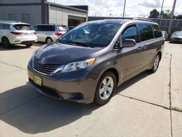2016 Toyota Sienna LE for sale in Milwaukee, WI