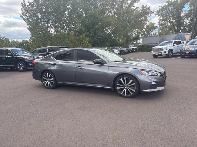 2020 Nissan Altima SR FWD for sale in Dubuque, IA