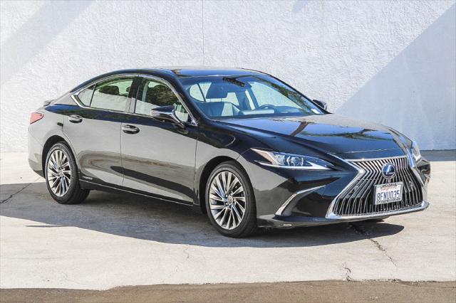 2019 Lexus ES 300h Luxury